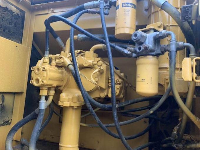 Zappatori della seconda mano di Caterpillar 325D del secchio da 2011 anno 1.6m3 4